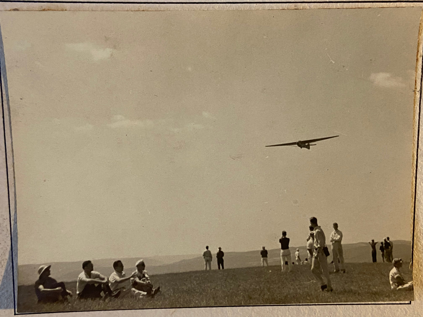 Alternate view of Vintage 1937 Elmira Eighth Soaring Meet Photo Collage – Gliders, Vintage Cars & Historic Aviation Moments (File: F11F11IMG_1734.JPG)