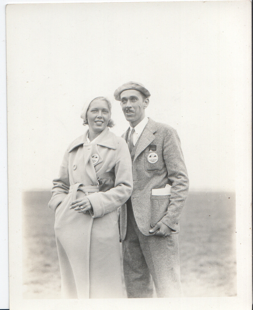 Vintage black and white photograph of a couple in stylish 1930s attire. - Image: Folder24-7