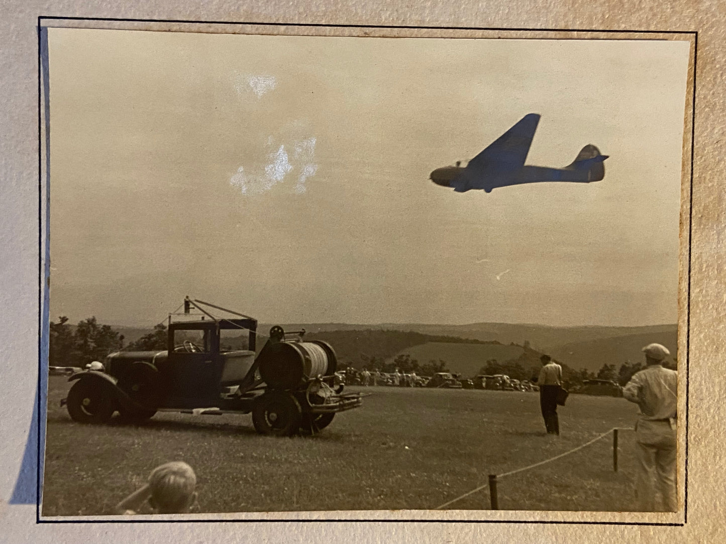 Alternate view of Vintage 1937 Elmira Eighth Soaring Meet Photo Collage – Gliders, Vintage Cars & Historic Aviation Moments (File: F11F11IMG_1730.JPG)