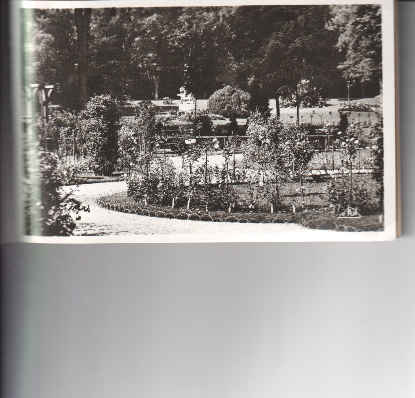 Vintage Real Photo Booklet – Nancy, France | C.A.P. Paris | Compagnie des Arts Photomécaniques (c. 1940s–50s)