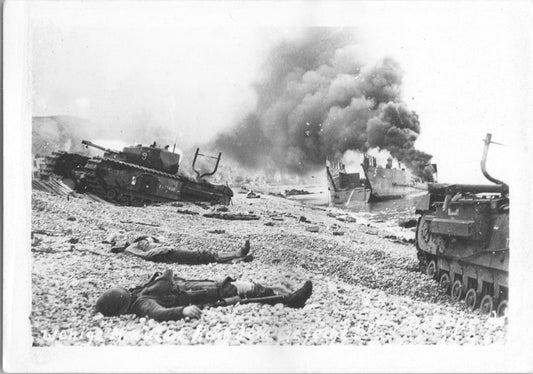 Black and white photograph depicting a WWII battlefield with tanks and soldiers. - Image: 2025-08-25-0043